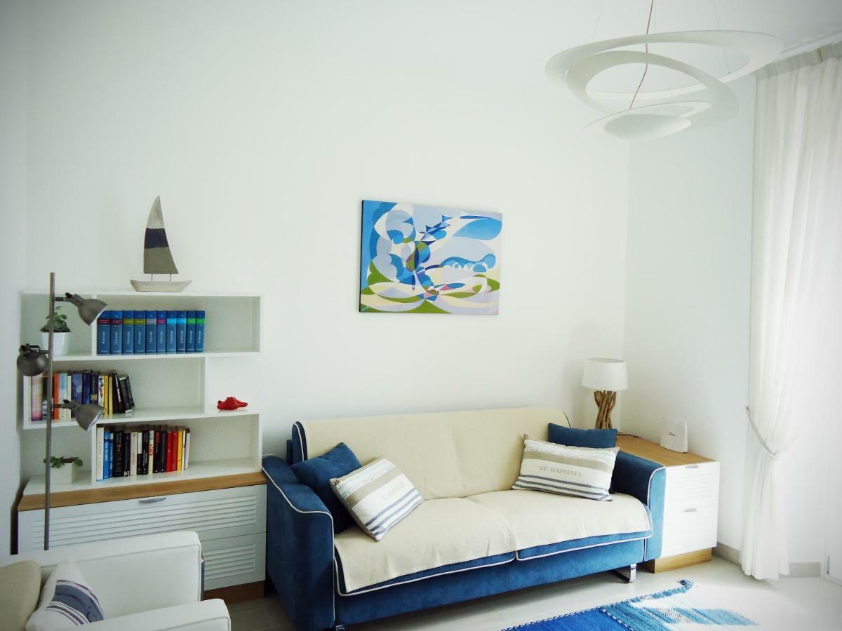 Vittoria Home 44 Terracina Bagian luar foto